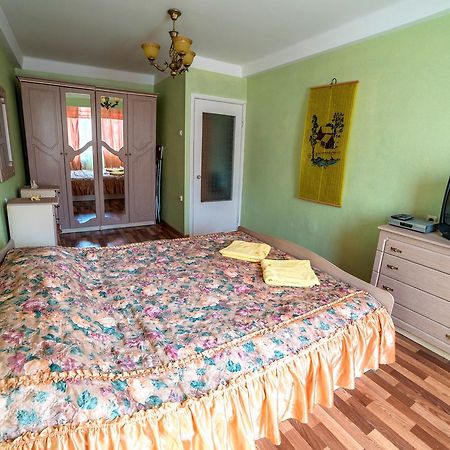 קייב Apartments On Mykilska-Slobidka מראה חיצוני תמונה